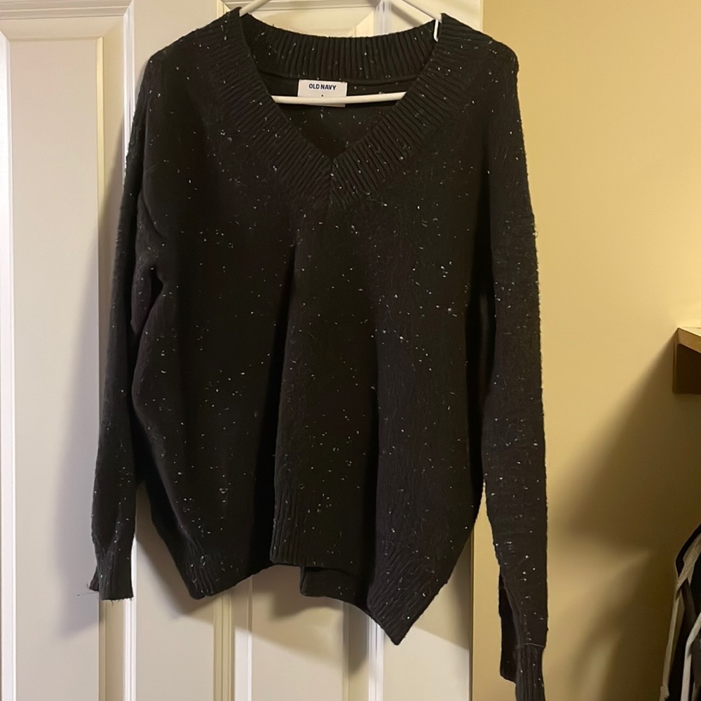Like new old navy v neck sweater. This is a cute one.